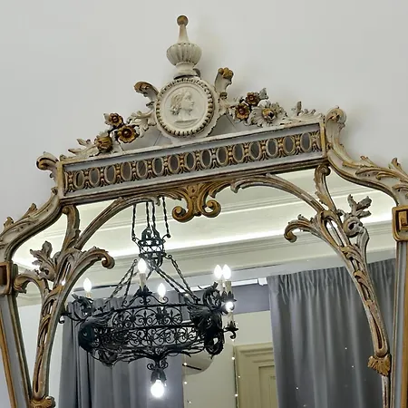 Santuzzamia Apartament *