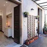 Santuzzamia Apartment *